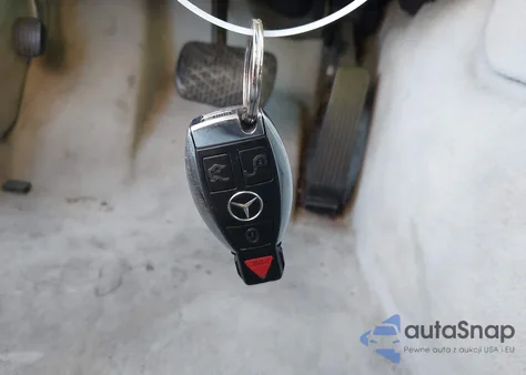 2000 Mercedes-Benz S 500 из США, поврежденный, VIN WDBNG75J9YA081063